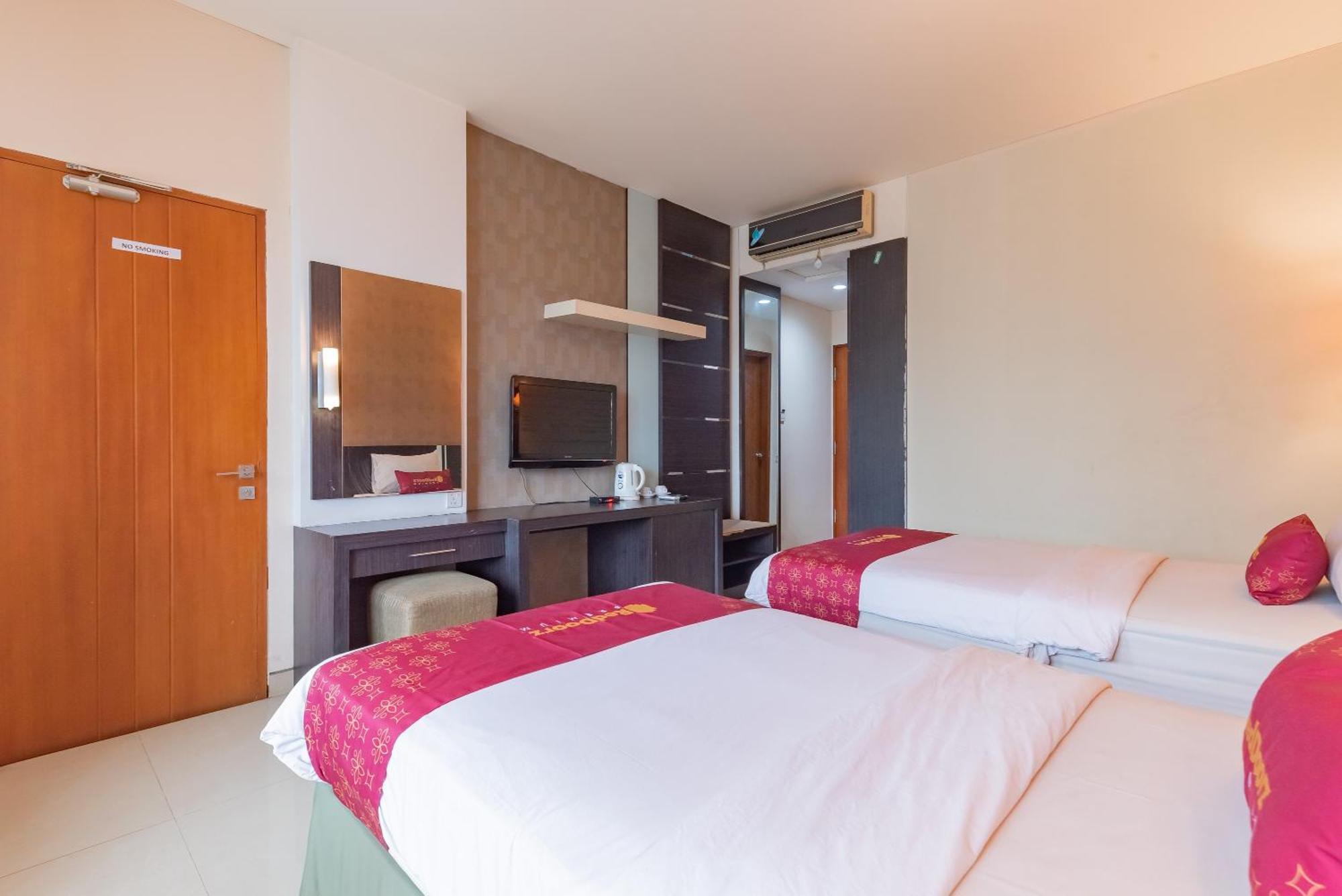 Reddoorz Premium Near Paris Van Java Mall Bandung Buitenkant foto